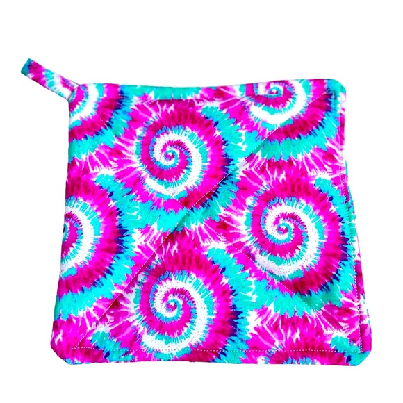 HAND CRAFTED Colorful Pink Tie Dye Cotton Fabric Pot Holders or Hot Mats Trivet - Picture 6 of 7